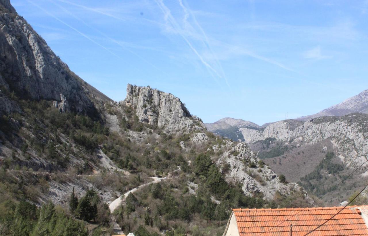 Mini Stone House Villa Omiš Exteriör bild
